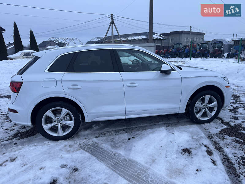 Внедорожник / Кроссовер Audi Q5 2020 в Луцке