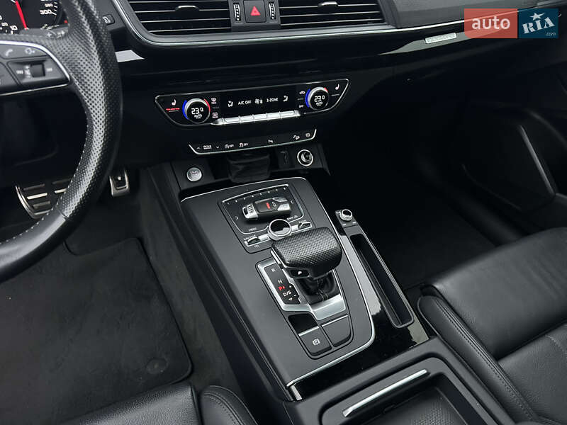 Позашляховик / Кросовер Audi Q5 2019 в Радивиліві