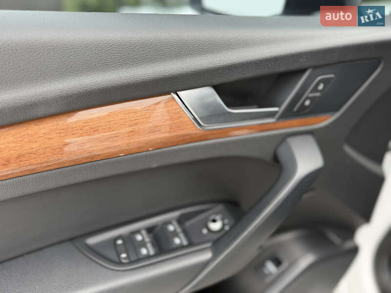 Позашляховик / Кросовер Audi Q5 2020 в Стрию