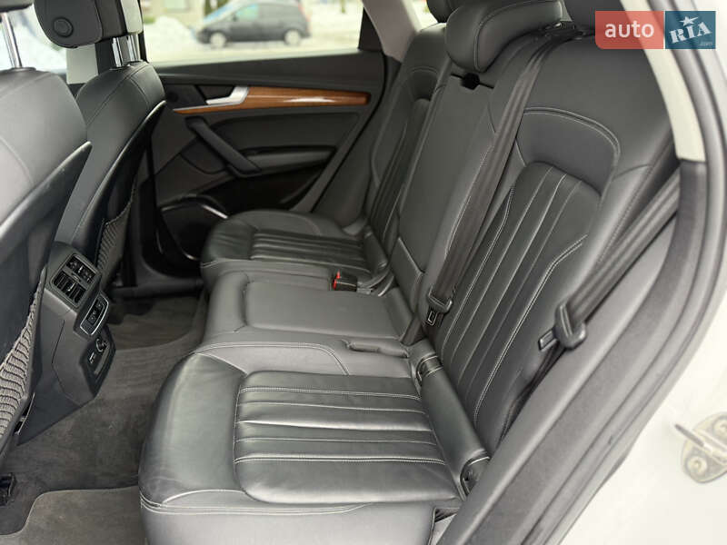 Позашляховик / Кросовер Audi Q5 2020 в Стрию