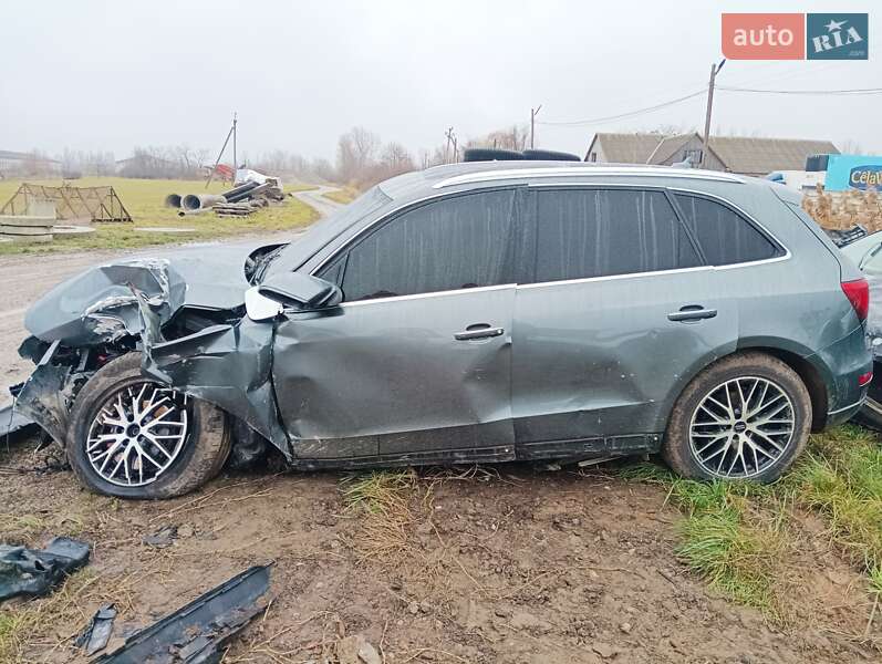 Позашляховик / Кросовер Audi Q5 2016 в Виноградові
