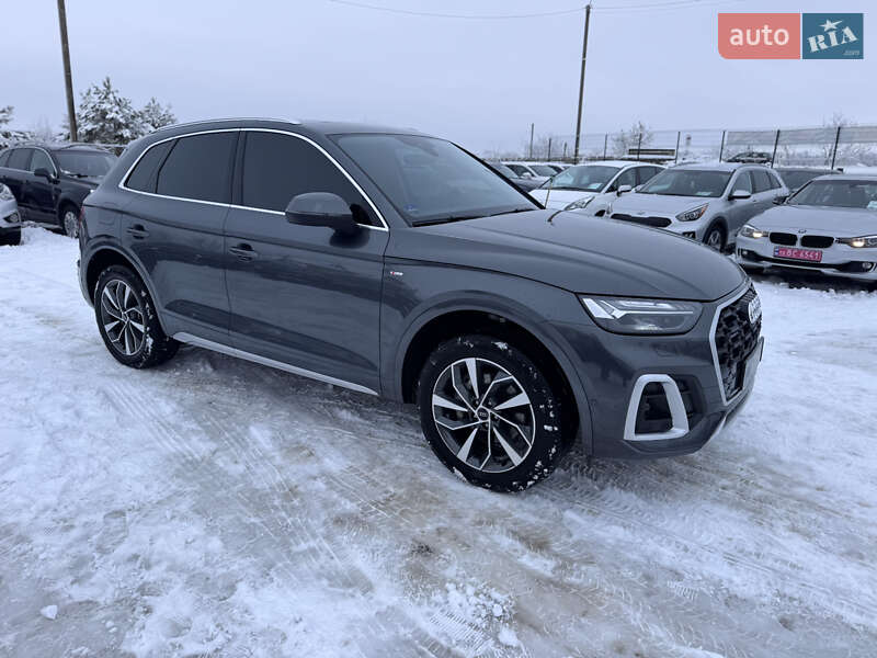 Позашляховик / Кросовер Audi Q5 2023 в Івано-Франківську