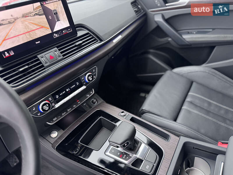 Позашляховик / Кросовер Audi Q5 2023 в Івано-Франківську