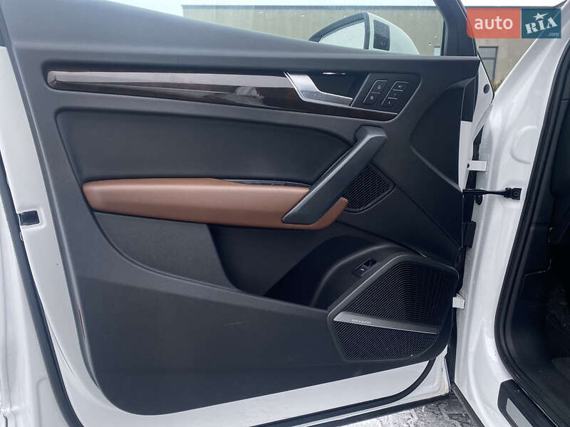 Позашляховик / Кросовер Audi Q5 2018 в Луцьку