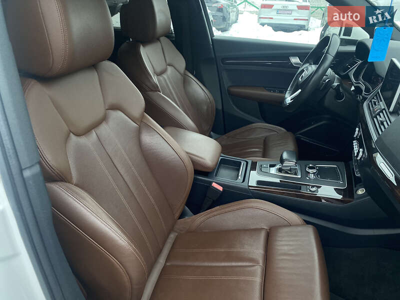 Позашляховик / Кросовер Audi Q5 2018 в Луцьку