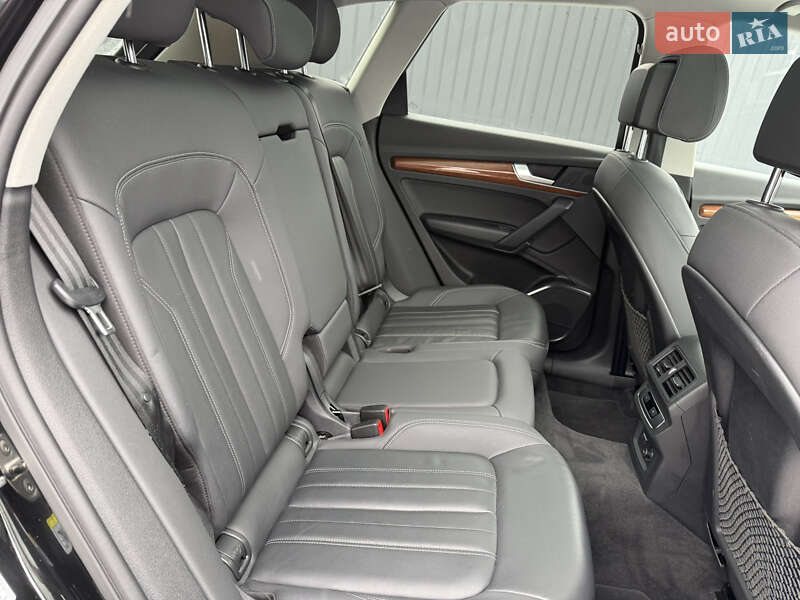 Позашляховик / Кросовер Audi Q5 2020 в Стрию