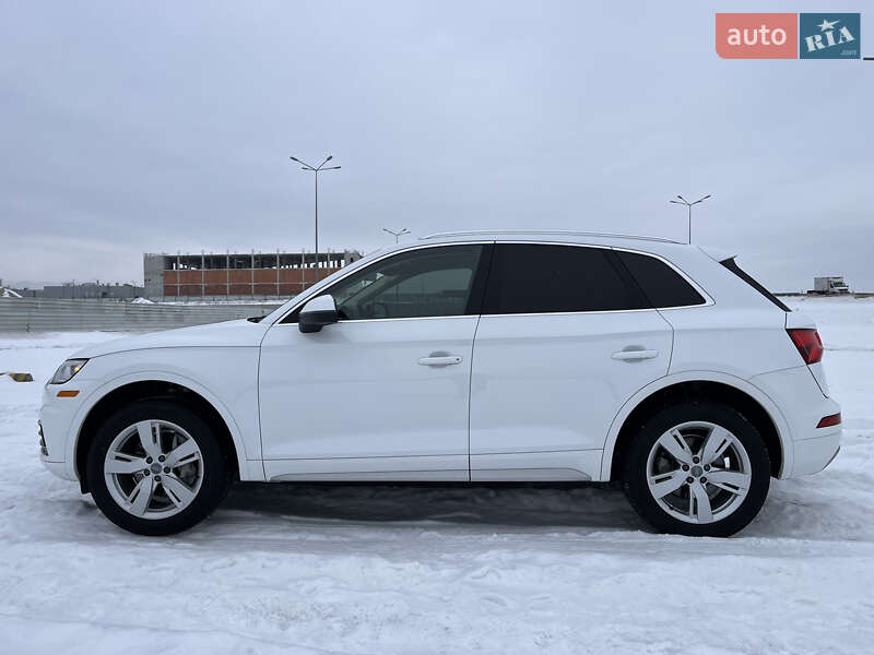 Позашляховик / Кросовер Audi Q5 2018 в Львові