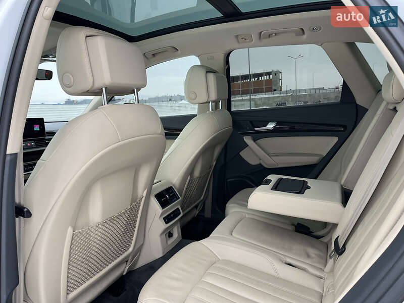 Позашляховик / Кросовер Audi Q5 2018 в Львові