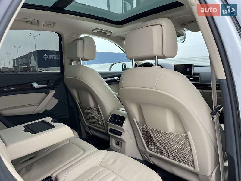 Позашляховик / Кросовер Audi Q5 2018 в Львові