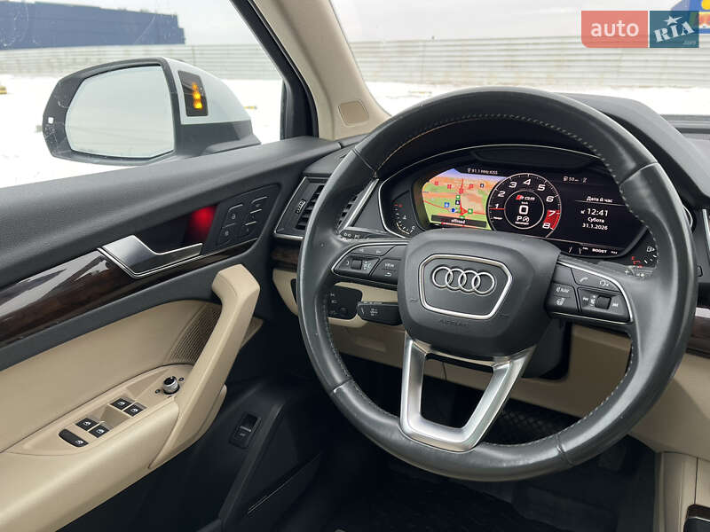 Позашляховик / Кросовер Audi Q5 2018 в Львові