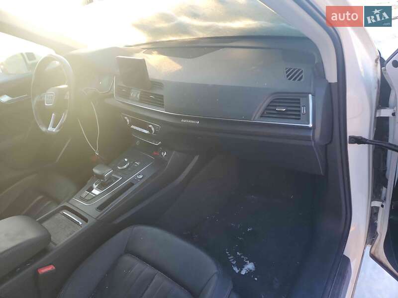 Позашляховик / Кросовер Audi Q5 2020 в Києві фото 29 Позашляховик / Кросовер Audi Q5 2020 в Києві