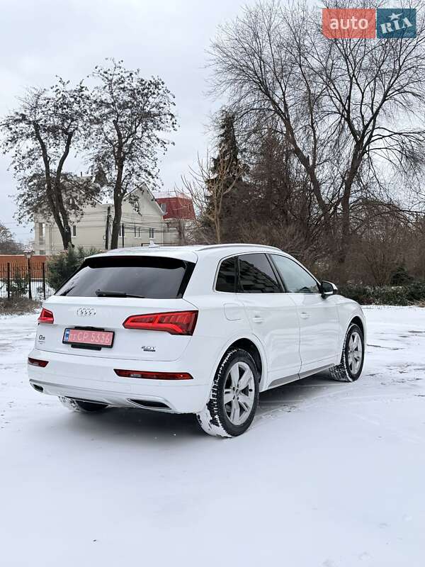 Позашляховик / Кросовер Audi Q5 2018 в Одесі