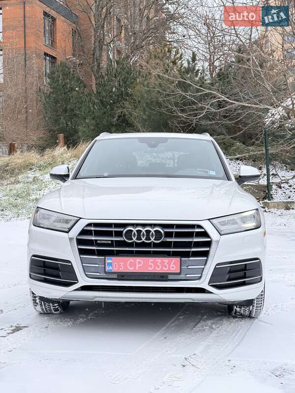Позашляховик / Кросовер Audi Q5 2018 в Одесі