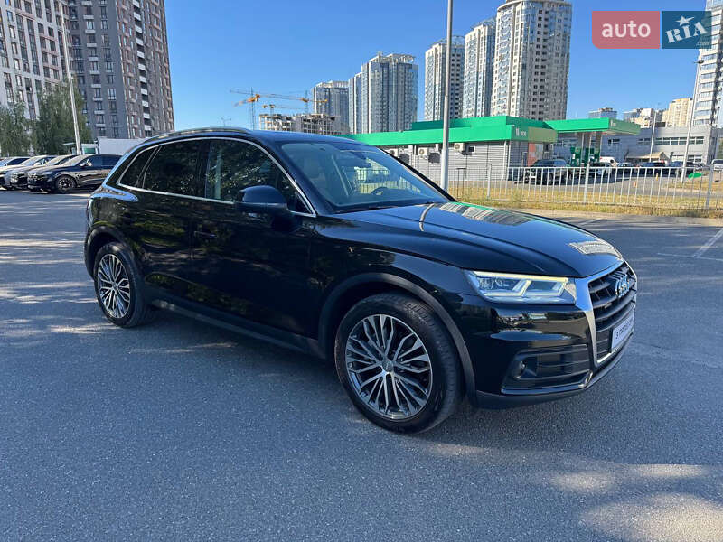 Позашляховик / Кросовер Audi Q5 2016 в Києві