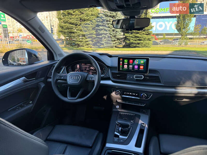 Позашляховик / Кросовер Audi Q5 2016 в Києві