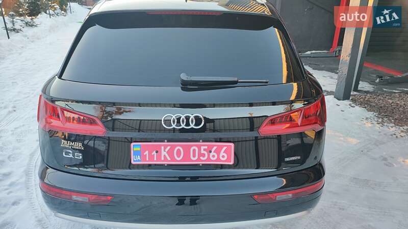 Позашляховик / Кросовер Audi Q5 2019 в Житомирі