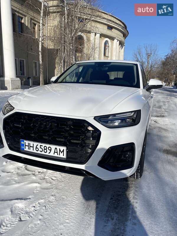 Позашляховик / Кросовер Audi Q5 2022 в Одесі