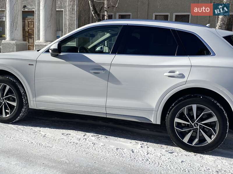Позашляховик / Кросовер Audi Q5 2022 в Одесі