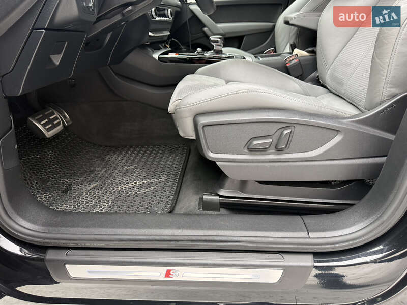 Позашляховик / Кросовер Audi Q5 2022 в Львові