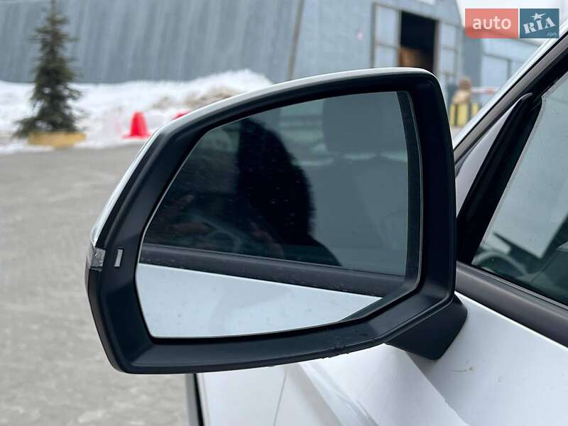 Позашляховик / Кросовер Audi Q5 2017 в Львові