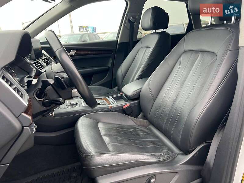 Позашляховик / Кросовер Audi Q5 2017 в Львові