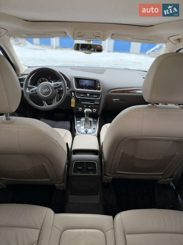 Позашляховик / Кросовер Audi Q5 2015 в Шепетівці