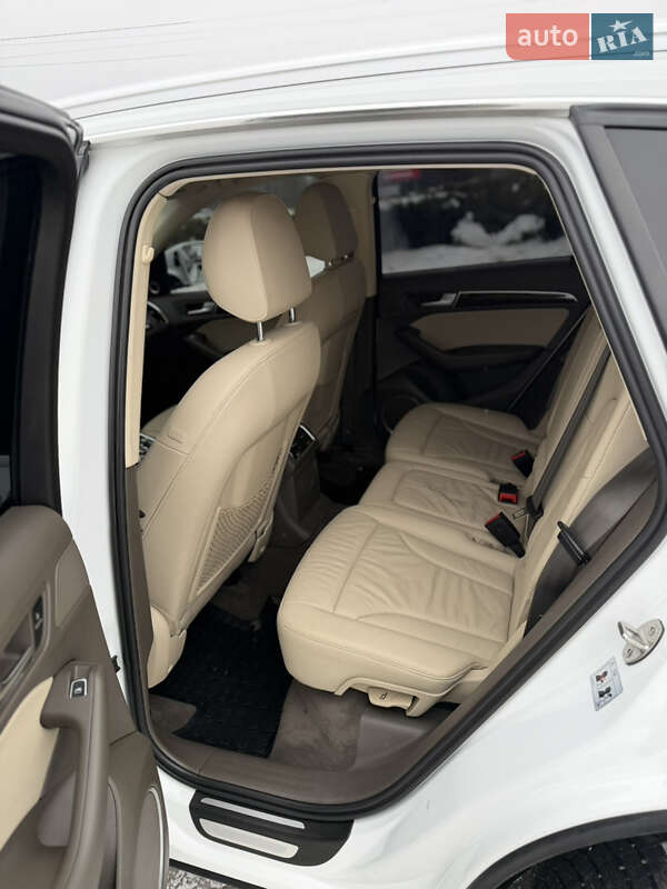 Позашляховик / Кросовер Audi Q5 2015 в Шепетівці