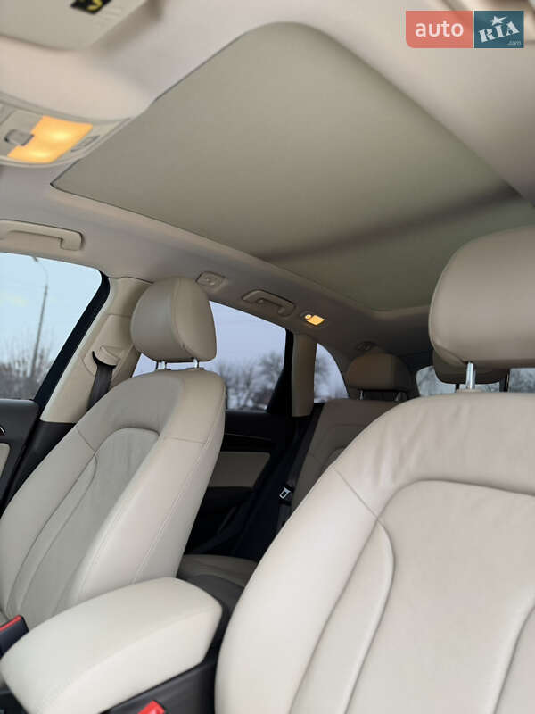 Позашляховик / Кросовер Audi Q5 2015 в Шепетівці