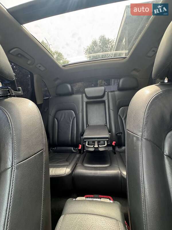 Позашляховик / Кросовер Audi Q5 2011 в Дніпрі