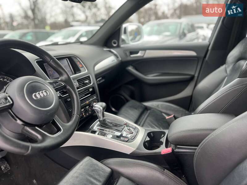 Позашляховик / Кросовер Audi Q5 2016 в Стрию