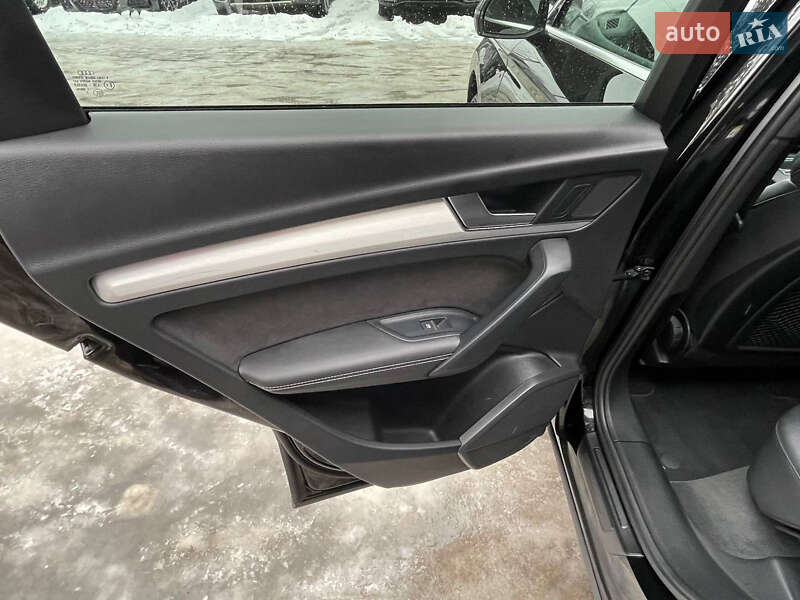 Внедорожник / Кроссовер Audi Q5 2018 в Черновцах