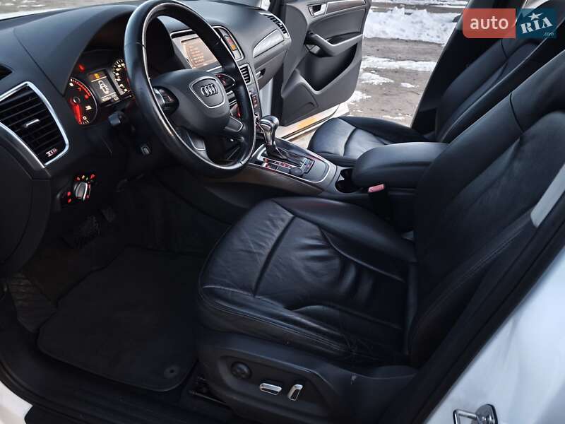 Позашляховик / Кросовер Audi Q5 2016 в Луцьку