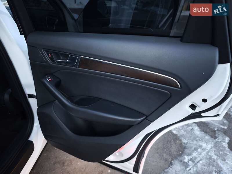 Позашляховик / Кросовер Audi Q5 2016 в Луцьку