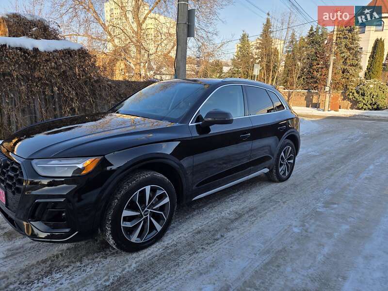 Позашляховик / Кросовер Audi Q5 2020 в Києві