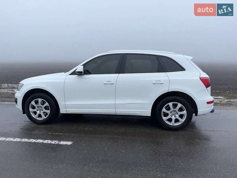 Позашляховик / Кросовер Audi Q5 2010 в Запоріжжі