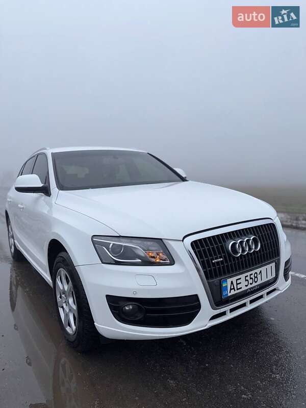 Позашляховик / Кросовер Audi Q5 2010 в Запоріжжі