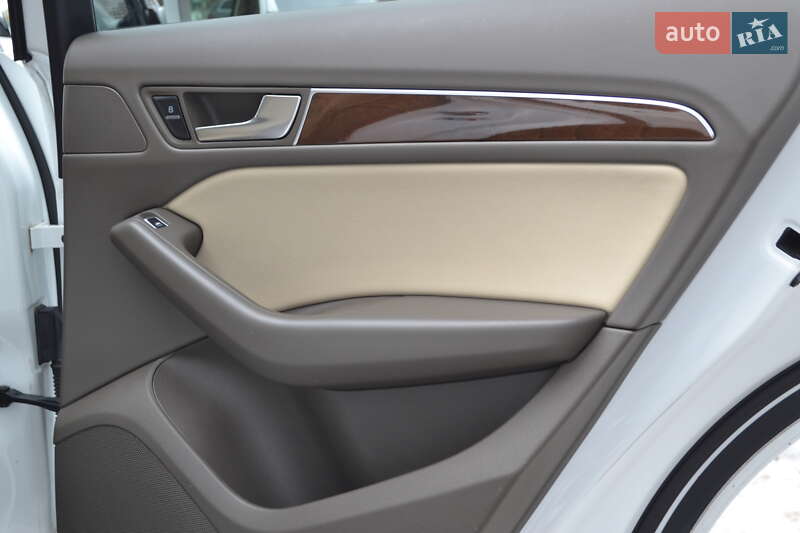 Позашляховик / Кросовер Audi Q5 2015 в Дрогобичі