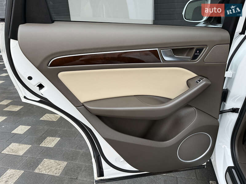 Позашляховик / Кросовер Audi Q5 2015 в Дрогобичі