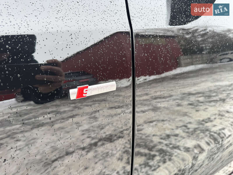 Внедорожник / Кроссовер Audi Q5 2017 в Владимире