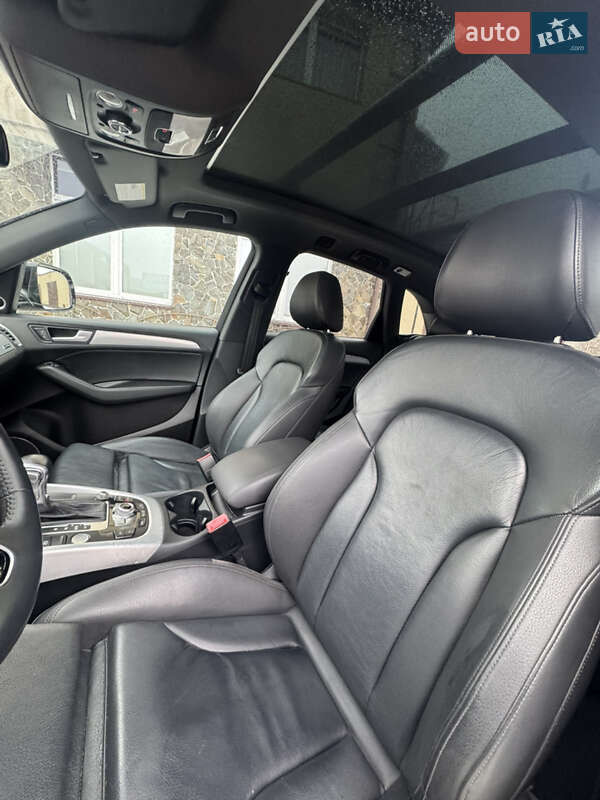 Внедорожник / Кроссовер Audi Q5 2017 в Владимире