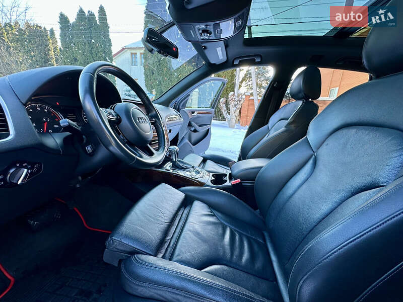 Позашляховик / Кросовер Audi Q5 2015 в Києві