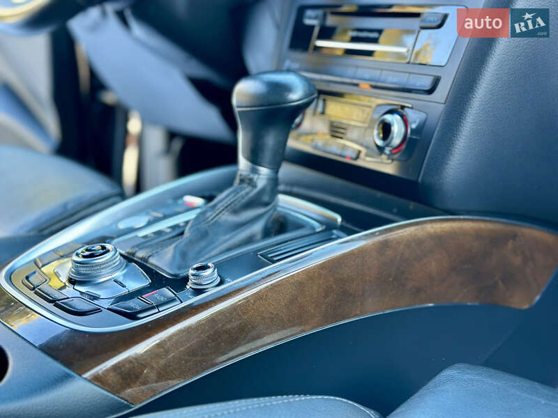 Позашляховик / Кросовер Audi Q5 2015 в Києві