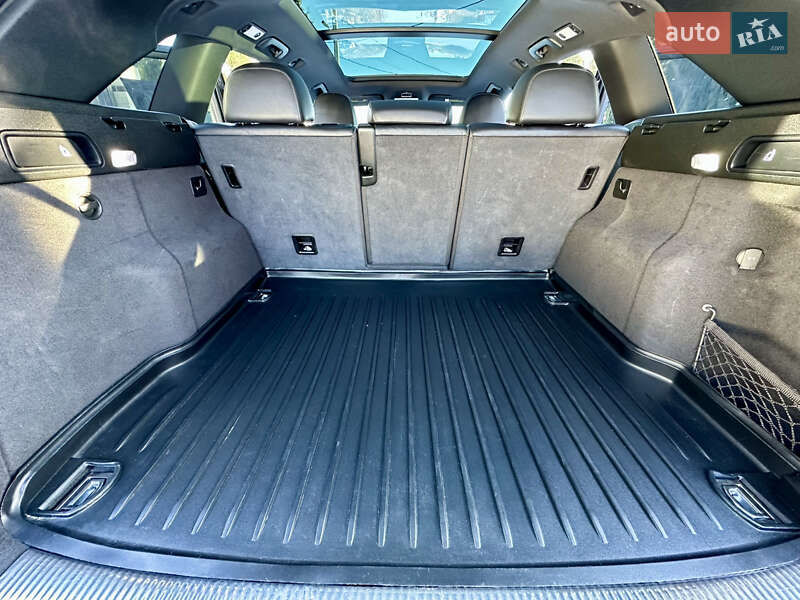 Позашляховик / Кросовер Audi Q5 2015 в Києві