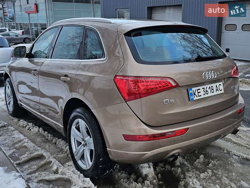 Позашляховик / Кросовер Audi Q5 2012 в Дніпрі