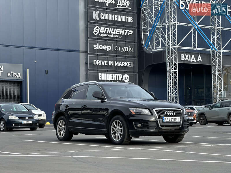 Внедорожник / Кроссовер Audi Q5 2011 в Обухове