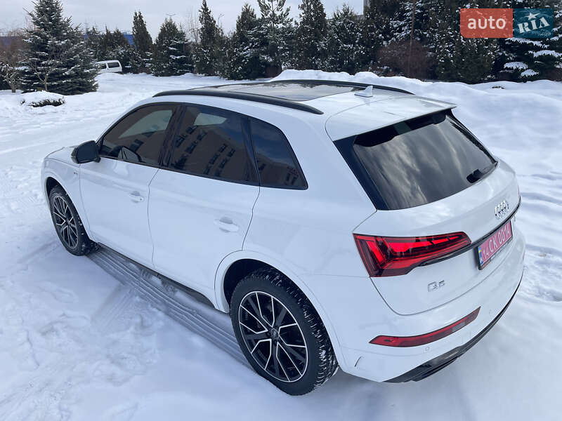 Позашляховик / Кросовер Audi Q5 2021 в Львові
