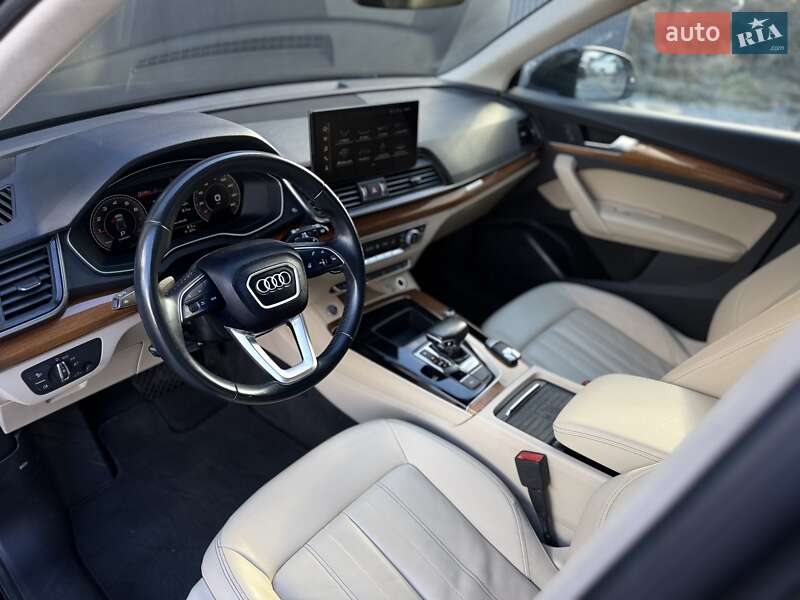 Внедорожник / Кроссовер Audi Q5 2021 в Львове