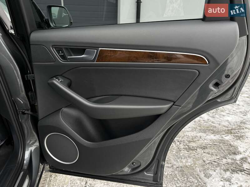 Позашляховик / Кросовер Audi Q5 2015 в Дрогобичі