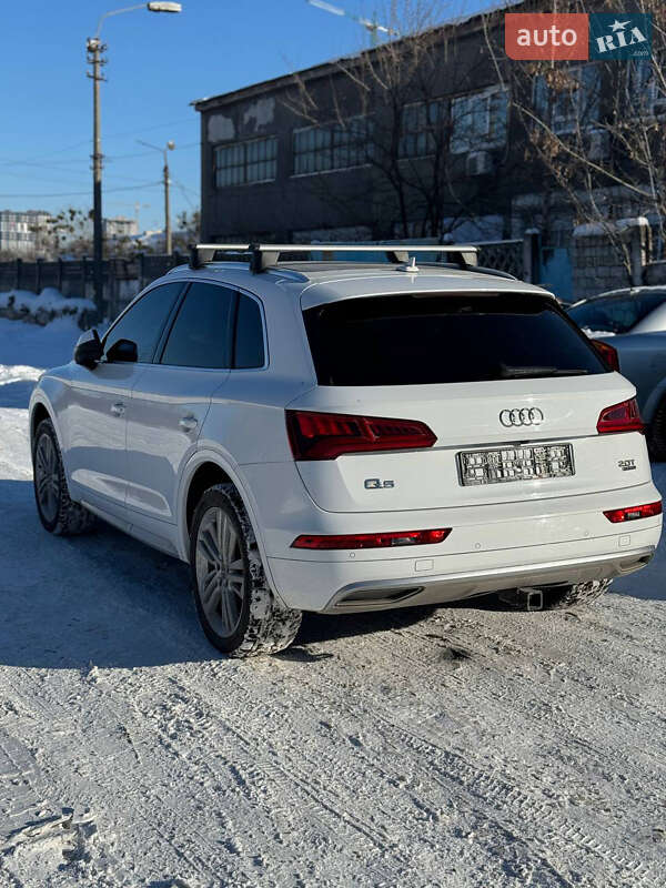 Внедорожник / Кроссовер Audi Q5 2018 в Киеве