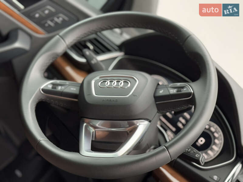 Внедорожник / Кроссовер Audi Q5 2022 в Дрогобыче